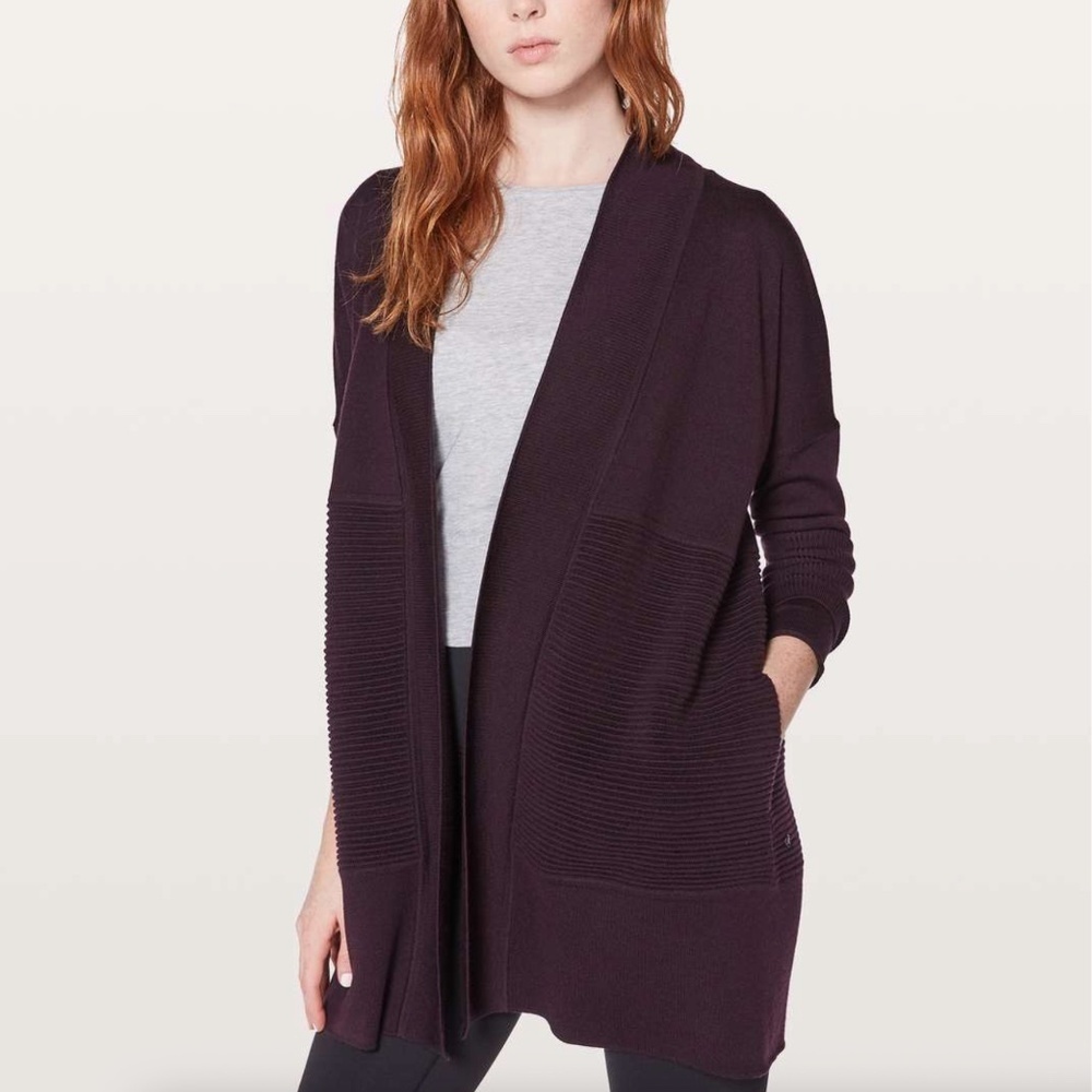 Lululemon Sit In Lotus Wrap II, Black Cherry